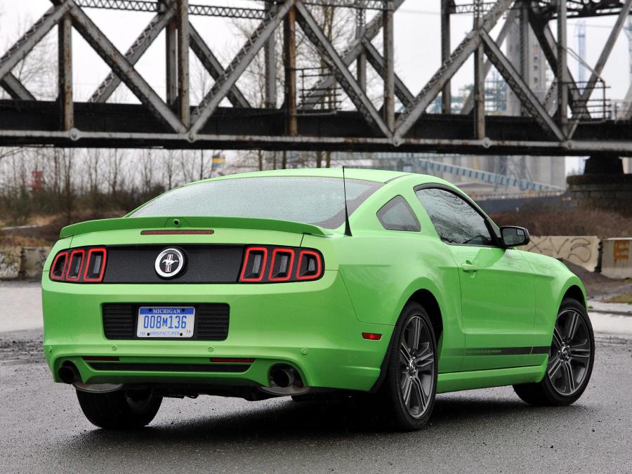  Ford Mustang V6 2012 года  (фото 128 из 133)